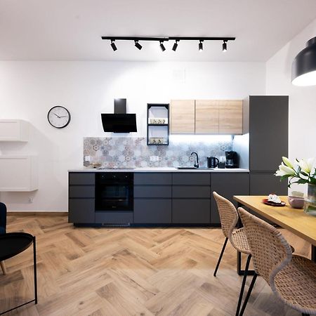 Native Apartments Pulaskiego 6 Krakkó Kültér fotó